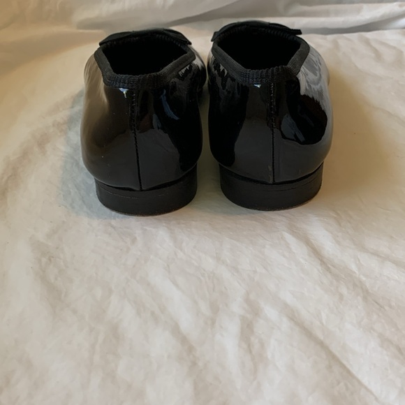 Shipton & Heneage Black Patent Leather Tuxedo Loafers - Picture 4 of 11